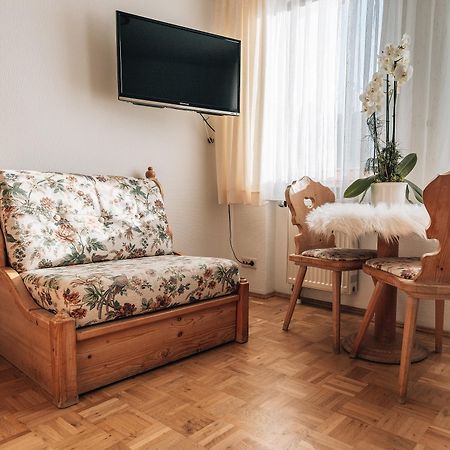 Hotel Krone Tauberrettersheim Екстериор снимка