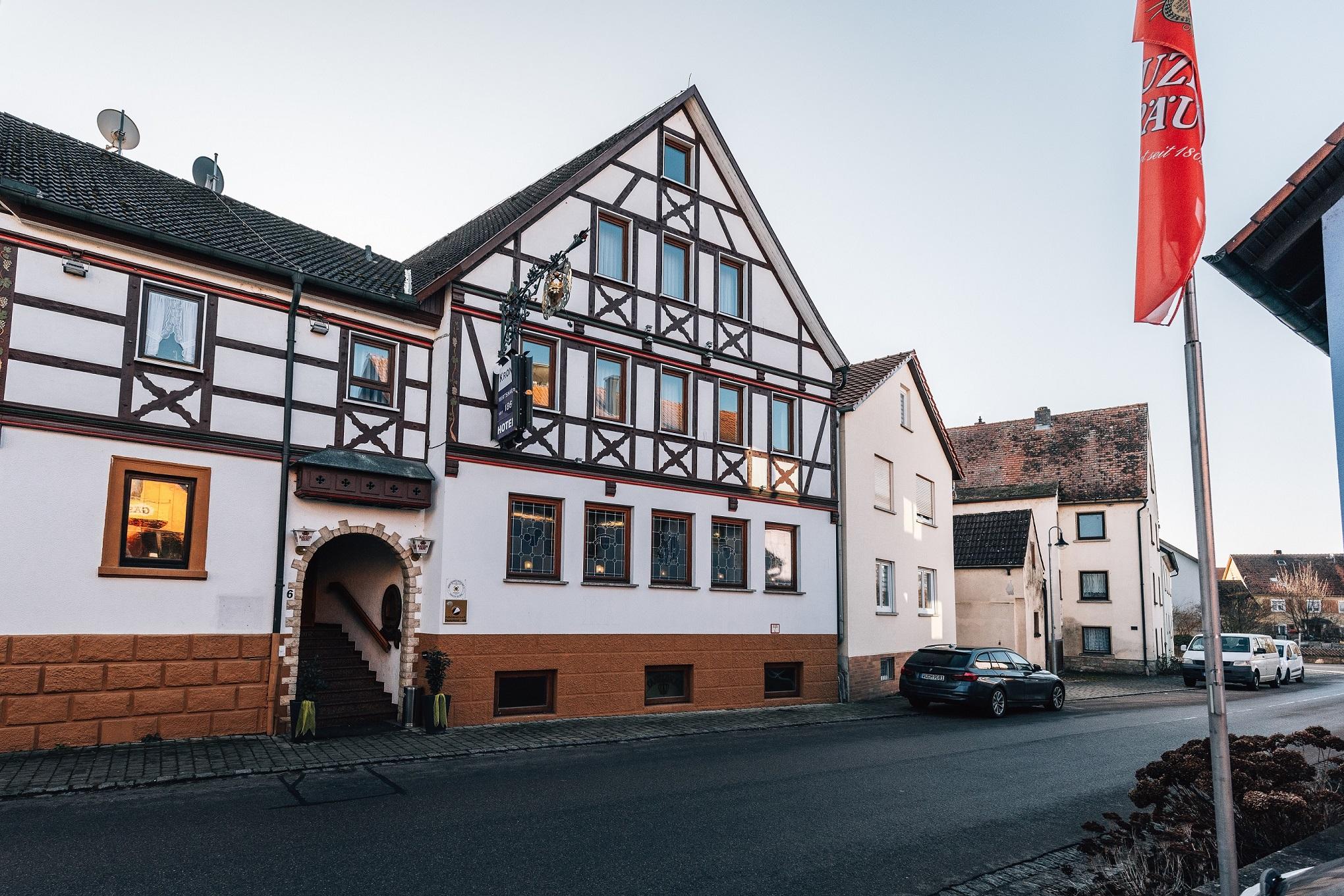 Hotel Krone Tauberrettersheim Екстериор снимка