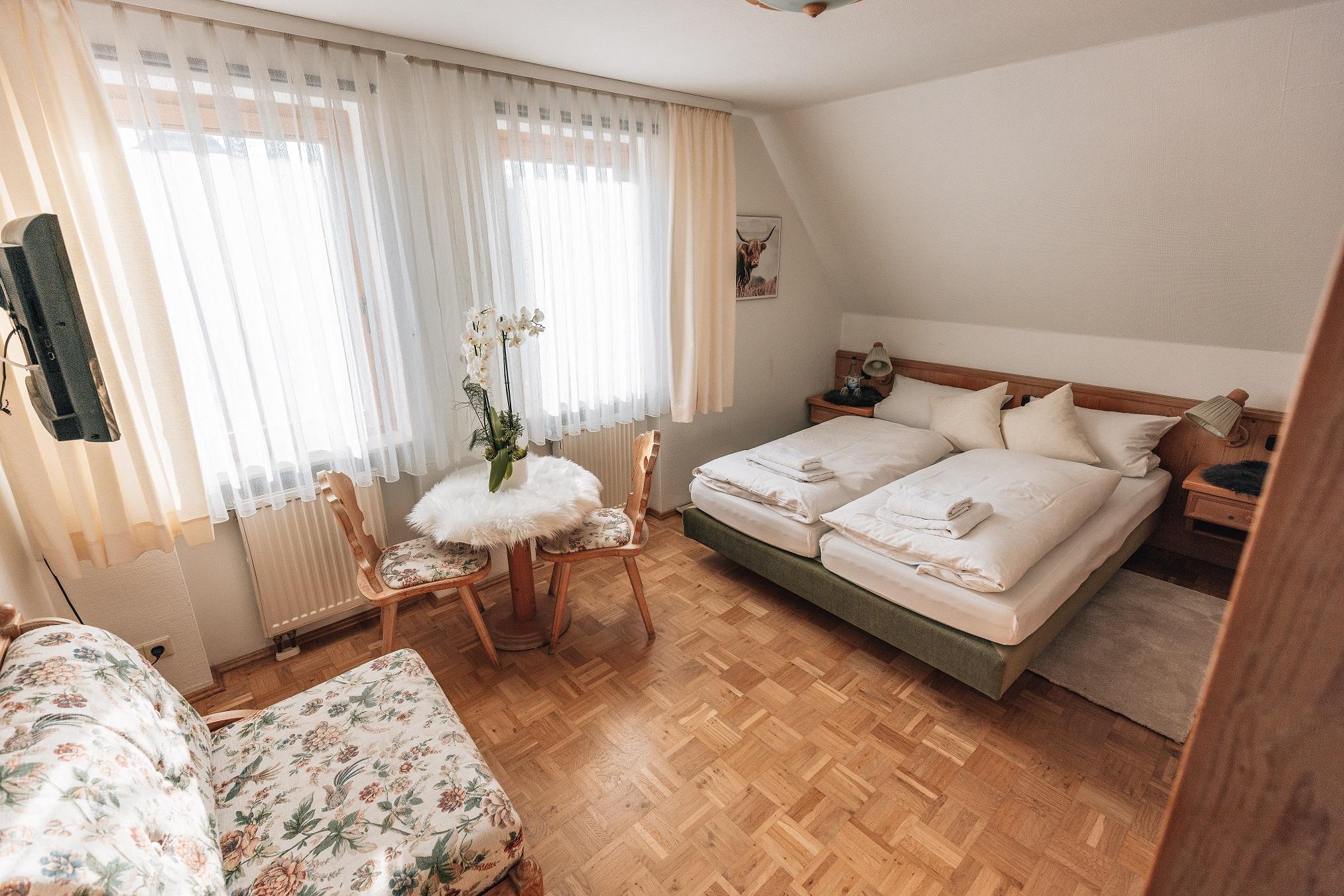 Hotel Krone Tauberrettersheim Екстериор снимка