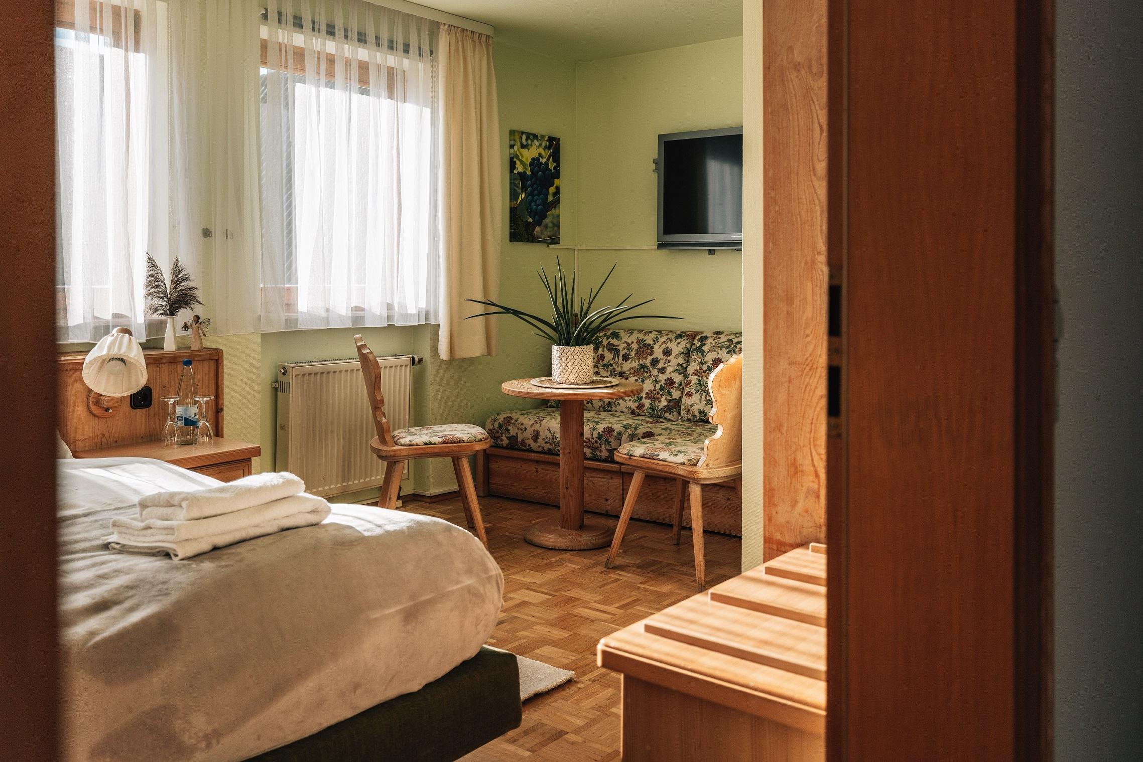 Hotel Krone Tauberrettersheim Екстериор снимка